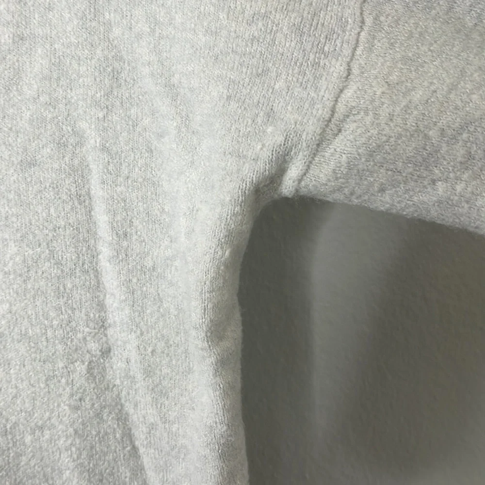 Madewell Bartlett V-Neck Pullover Sweater in Coziest Yarn - Picture 4 of 8